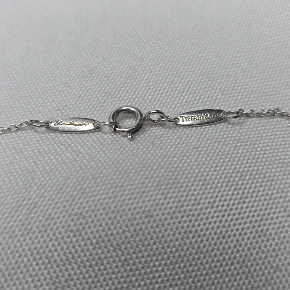 Tiffany & Co  Elsa Peretti  24 mm Thumbprint Round on chain - Picture 3 of 6